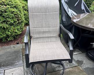 Table with 4 chairs and umbrella. Under 2 years old and barely used.