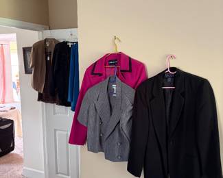Women’s pant suits and blazers size large and extra large