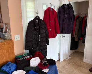 Very large selection, a woman’s jackets, scarves, gloves, and hats. Sizes large and extra large