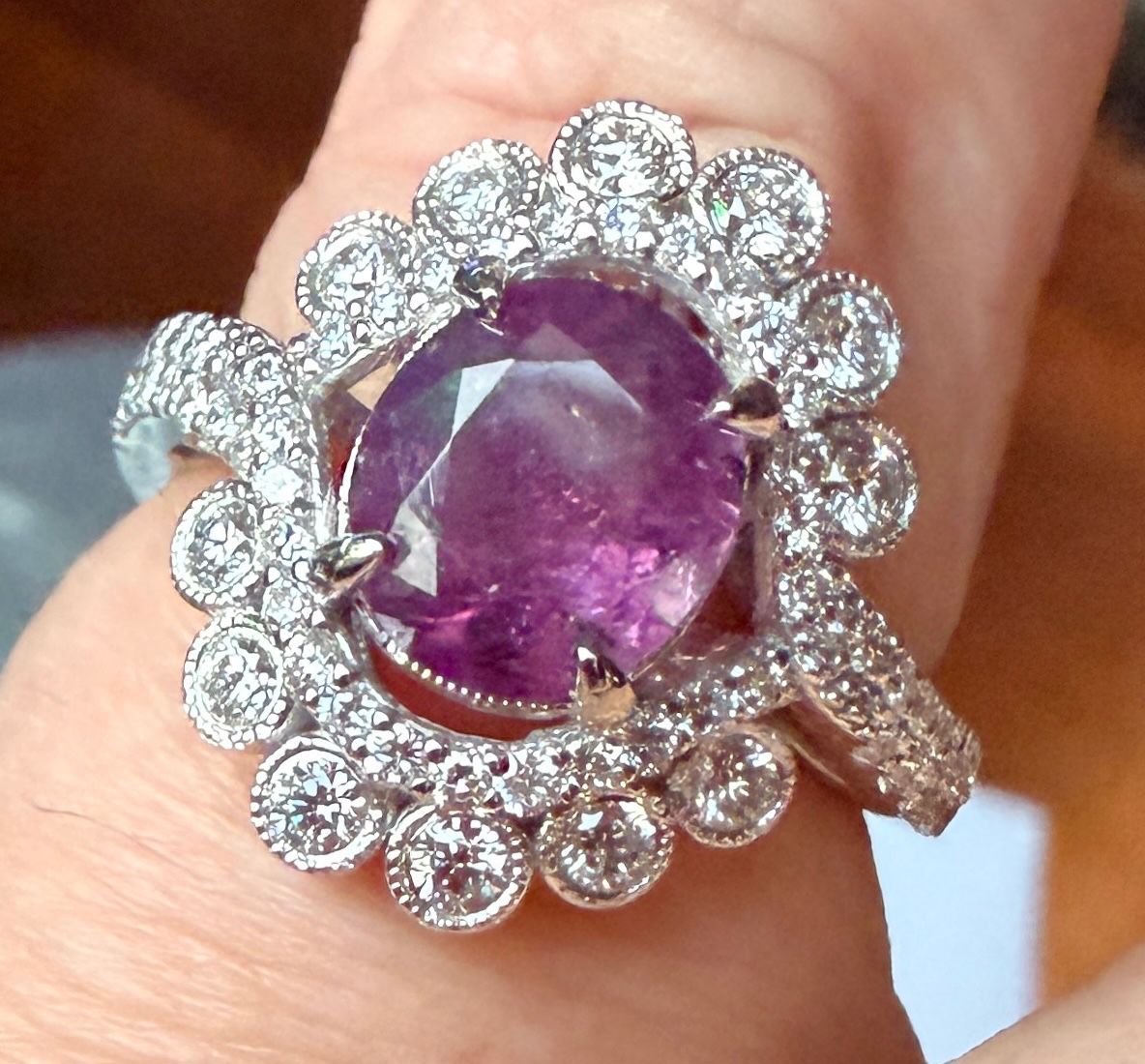 Beautiful sapphire, diamond and platinum ring