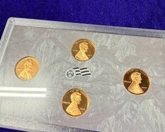Collection of 2009 commemorative Lincoln pennies