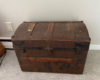 Antique trunk with curve lid and insert $25
