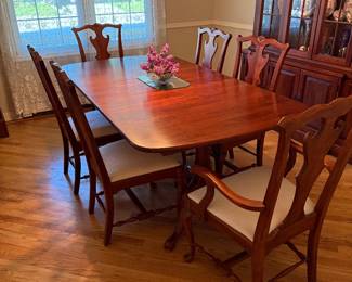 Bob Timberlake Queen Anne Style dining room table solid cherry - 6 chairs and 2 leaves $2400