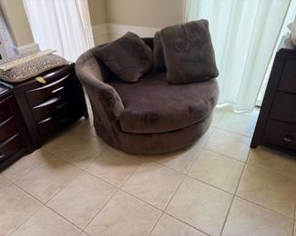 Oversized Swivel Chair