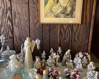 Figurines, wall art