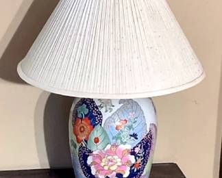 Mottahedeh Tobacco Leaf Porcelain Table Lamp