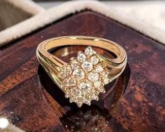 14k Gold And Diamond Cluster Ring