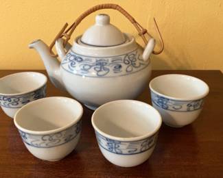Canton Export Blue White Porcelain Tea Set with 4 Cups