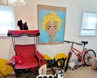 #marelovesu "We are good." acrylic painting and signs, 12 speed bike, LAMINATION lamp