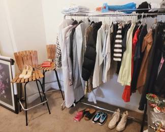 Women's clothing, holiday orniments, #marelovesu banner, mcm bar stools