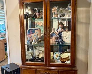 Display/curio cabinet