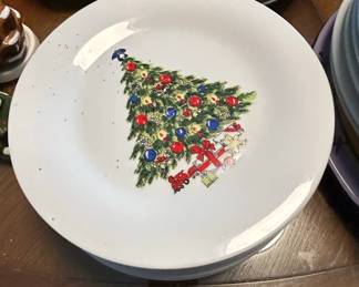 Jamestown China Christmas Treasures Gold Rim Dinner Plate second image
