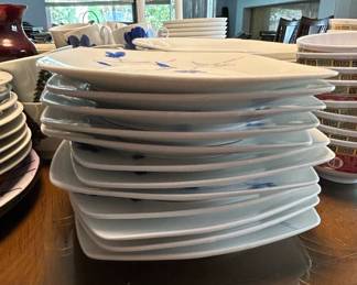 Studio Nova Ming Blue Porcelain Dinnerware Set third image