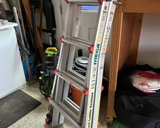 Little Giant Ladder Systems MegaLite foot MultiPosition Ladder