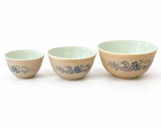 74 PyrexButterflyGoldCinderellaMixingBowlSetTrio