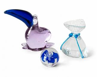 49 MuranoStyleArtGlassToucanFishPaperweightSet