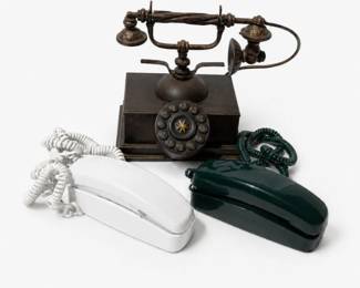 61 VintageTelephoneLotwDecorativeRotaryPhone
