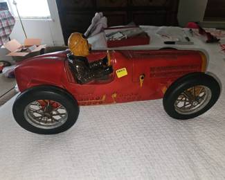 Resin toy car wheels turn