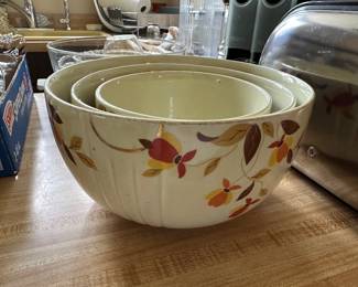 Vintage Hall Autumn Leaf bowl set