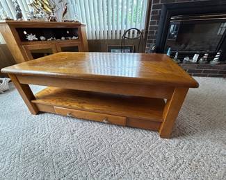 Steve Silver Nelson lift-top cocktail table