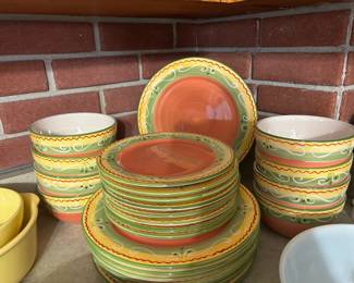Pfaltzgraff Garden Sunrise dinnerware set