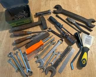 039 vintagehandtoollotwrenchesscrewdriv