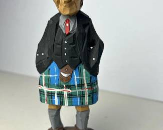 046 handcarvedwoodenfigurineofascottis