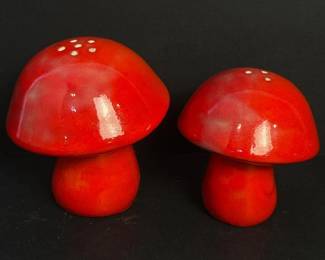 017 vintagevibrantorangeredglazeceramic