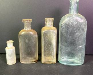 255 setof4vintageglassapothecarybottle