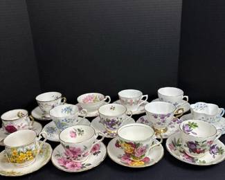 123 13vintagefloralbonechinateacupsauc