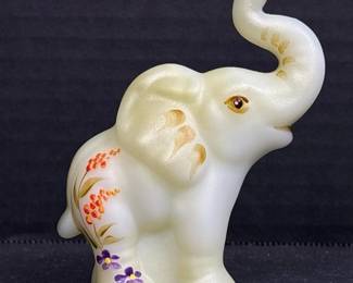 136 handpaintedfentonglasselephantfigur
