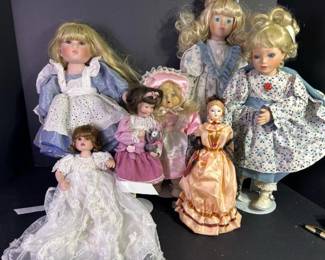 233 vintagecollectibledolllotsomewiths