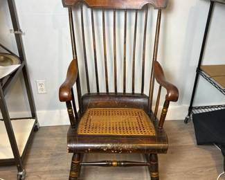 062 vintagevictorianstylewoodenrockingc