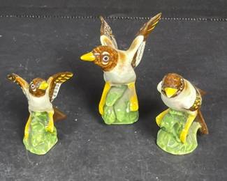 203 vintageceramicbirdfigurinessethand