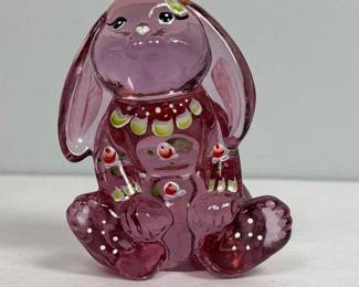147 pinkfentonhandpaintedglassbunnyfig