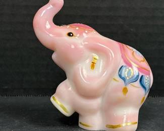 135 fentonartglasshandpaintedpinkeleph