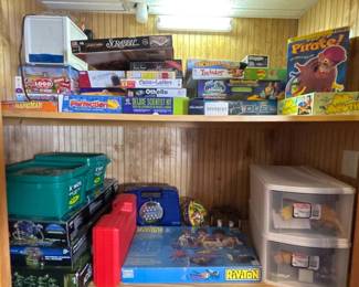 368 largelotoftoysandgamesknexmagnet