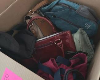 230 boxlotofwomenspurseshandbags