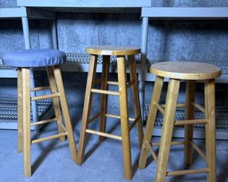 098 threewoodbarstools