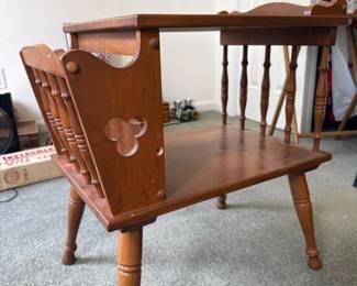 262 vintagewoodenmagazinerackendtable