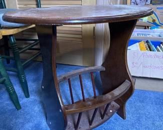 111 vintagewoodenmagazineracksidetable