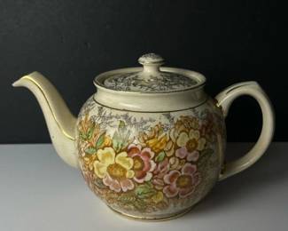 160 adlerteapotwithfloraldesignandgild