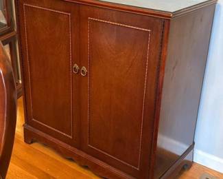 215 lanecedarchestcabinetcontentsnotin
