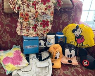 235 waltdisneyworldcollectibleslotshirt