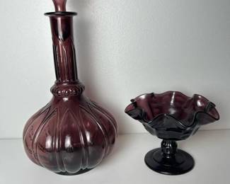 163 vintageamethystglassdecanterwithsto