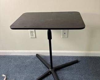 079 adjustableblackoverbedtable