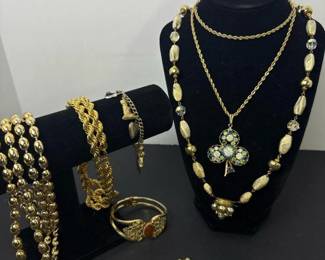 361 vintagegoldtonecostumejewelrylot