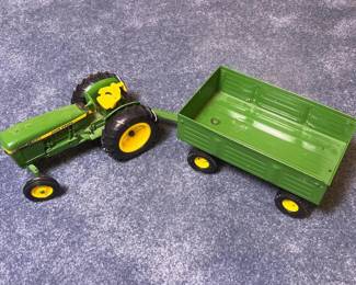 121 johndeeregreenyellowdiecasttractor
