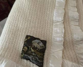 228 onehungathermalweave100purewoolbla