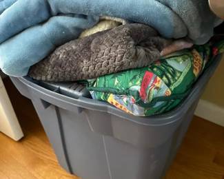 409 throwblanketslotwithtosspillow